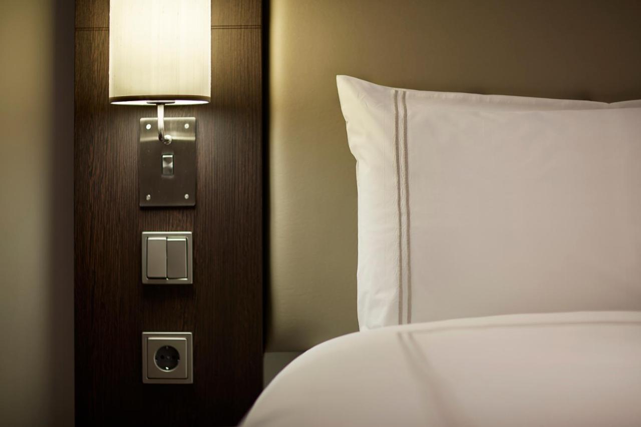 Premier Inn Saarbruecken City Centre Buitenkant foto