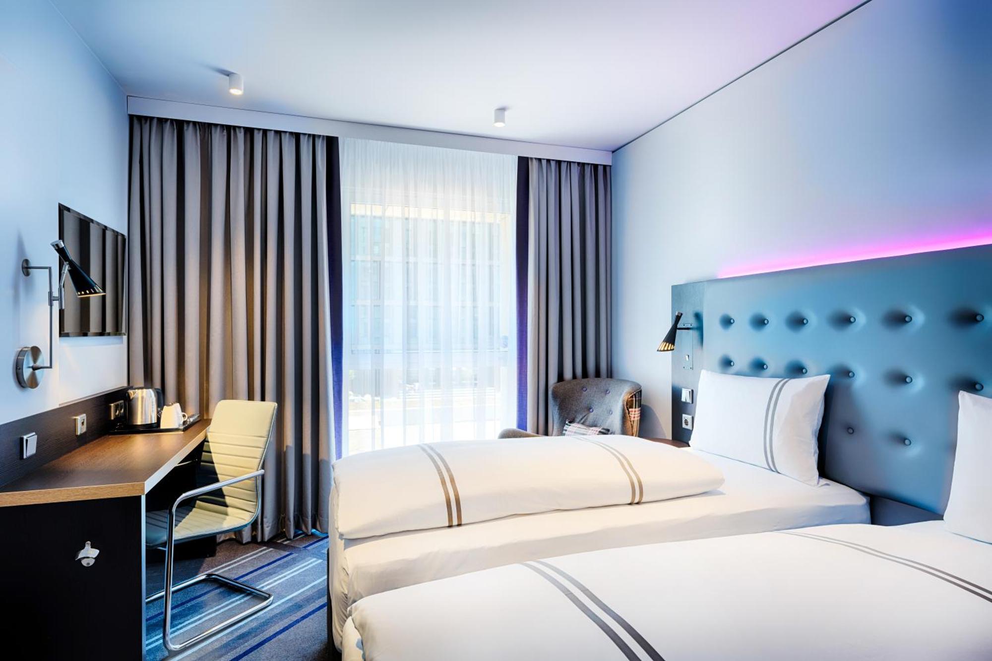 Premier Inn Saarbruecken City Centre Buitenkant foto